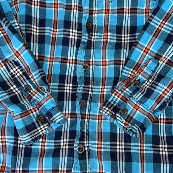 Children’s Place plaid button up - Picture 3 of 4